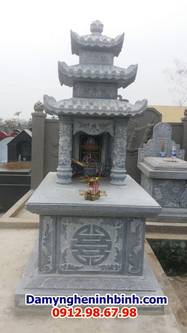 Mộ ba mái đá NB 04
